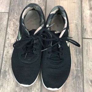 Nike camouflage shoes